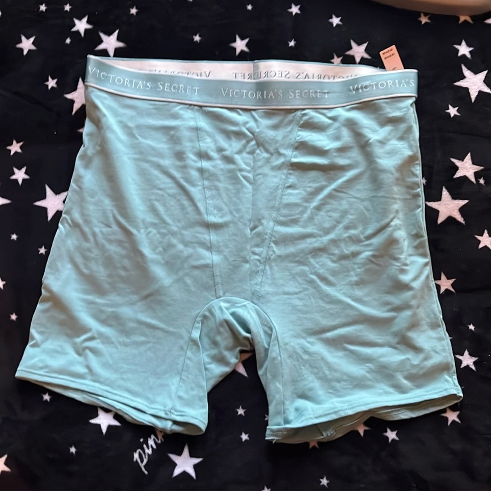 Victoria’s Secret women’s briefs